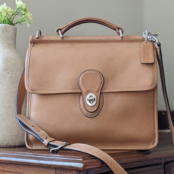 Vintage Camel Coach Willis Handbag - Picture 2 of 8